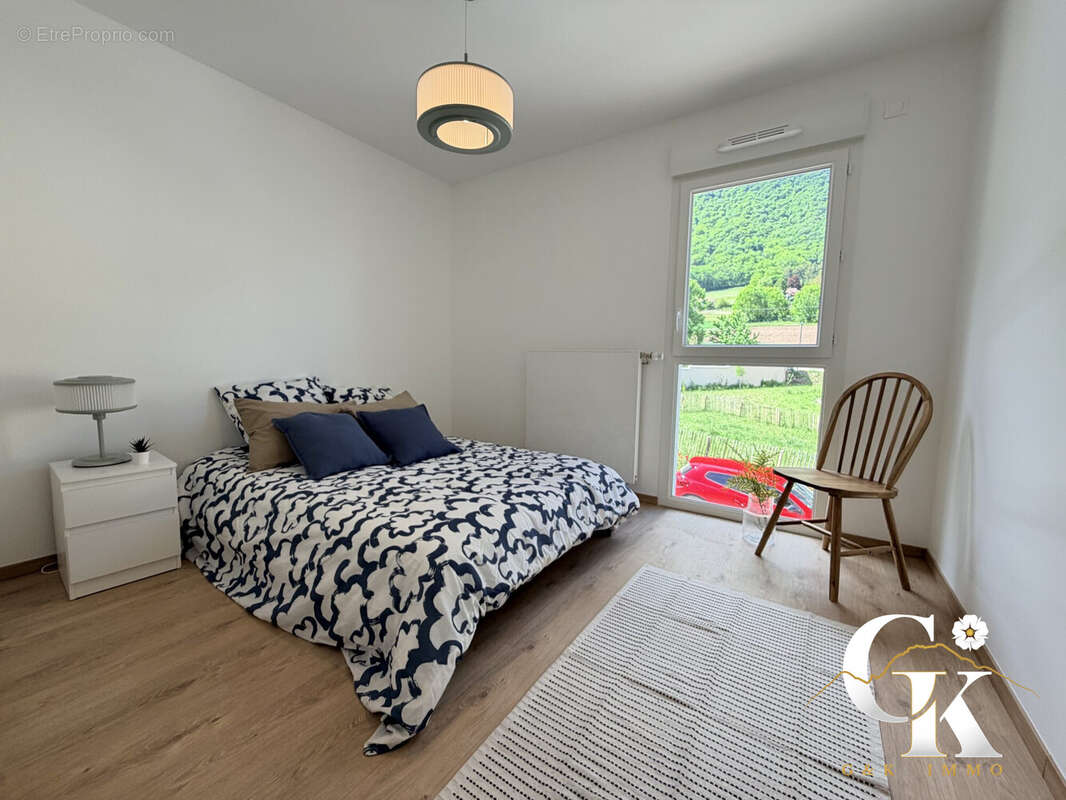 Appartement à SAINT-PAUL-DE-VARCES