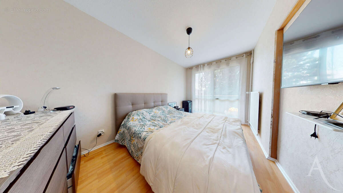 Appartement Saint Martin D Heres 4 pièce(s) 76.04 m2 - photo 7