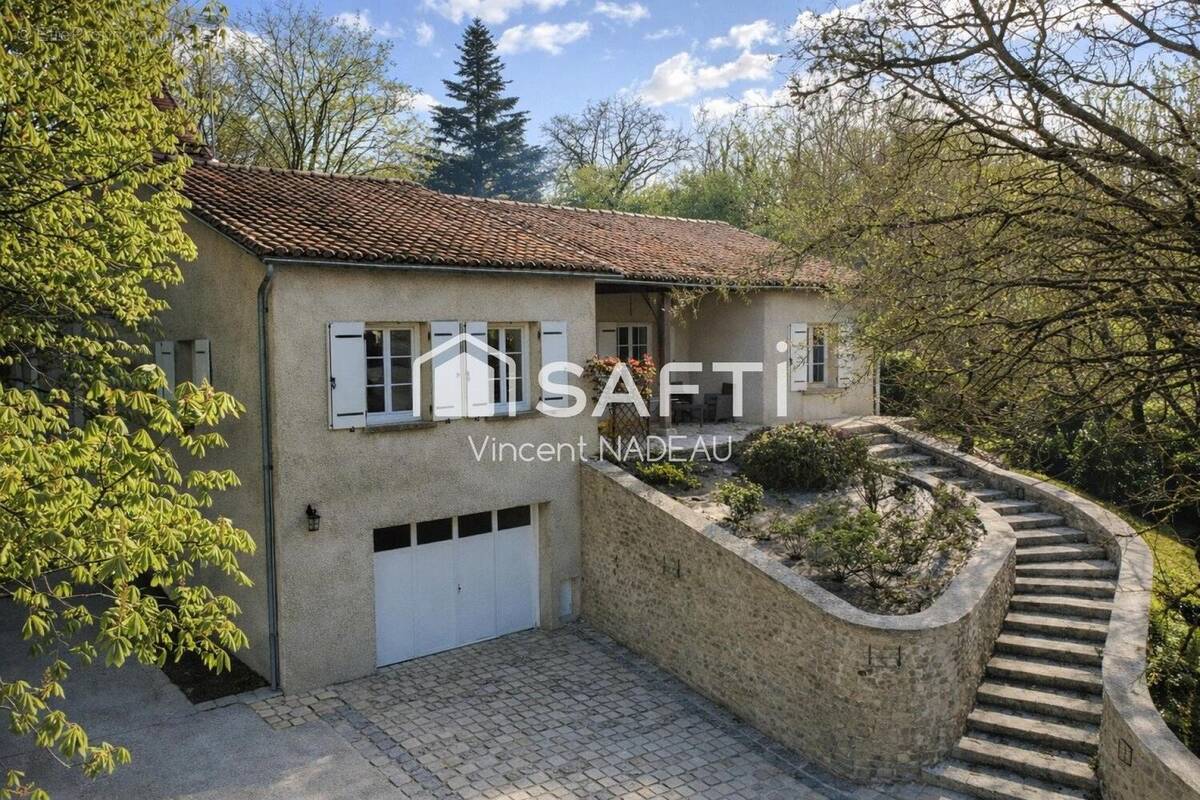 Photo 1 - Maison à COURGEAC