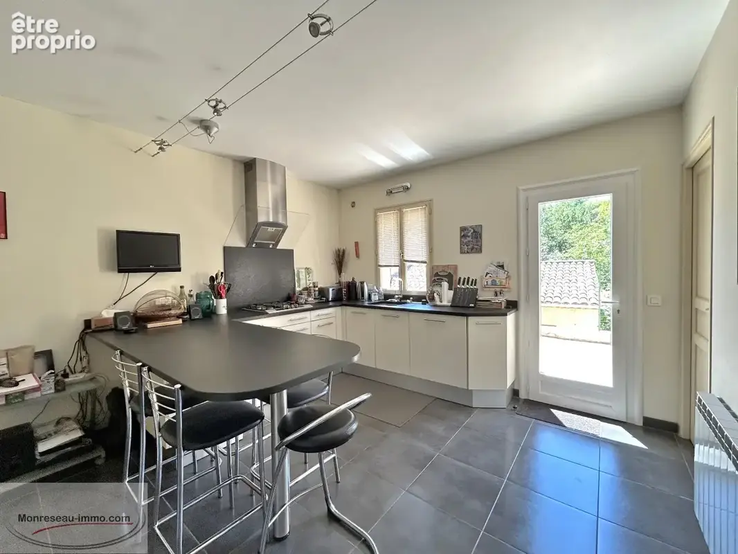 Maison & Piscine pour une famille active - 5 chambres - photo 5