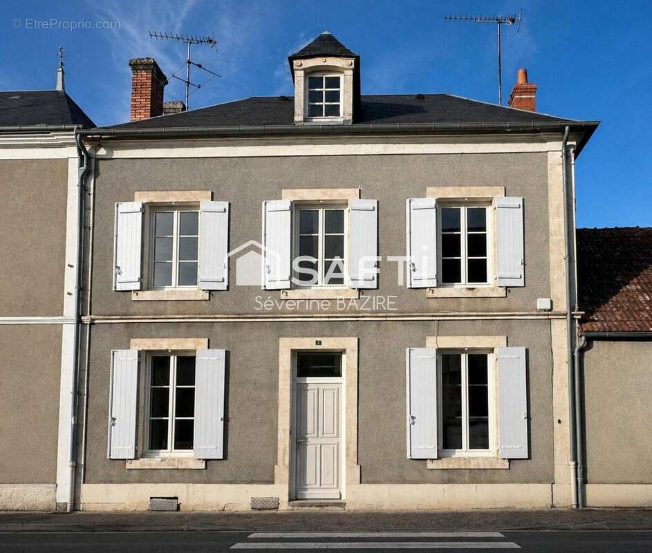 Photo 2 - Maison à THEVET-SAINT-JULIEN