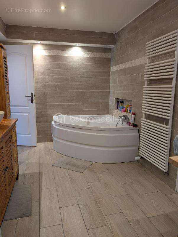 Maison à AULNAY-SOUS-BOIS