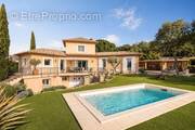 Photo 1 - Maison à LA CAPELLE-ET-MASMOLENE