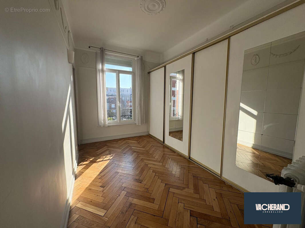 Appartement à LA MADELEINE