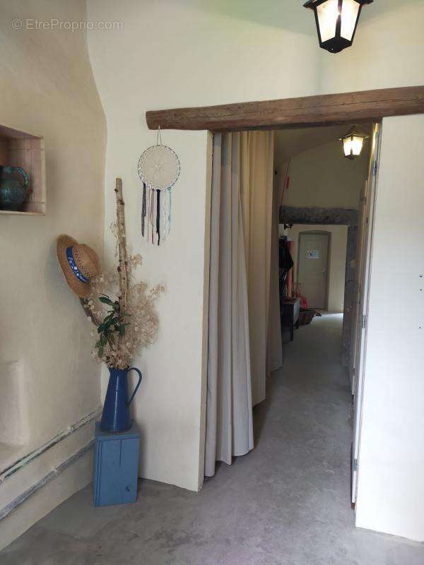 Maison à BERRIAS-ET-CASTELJAU