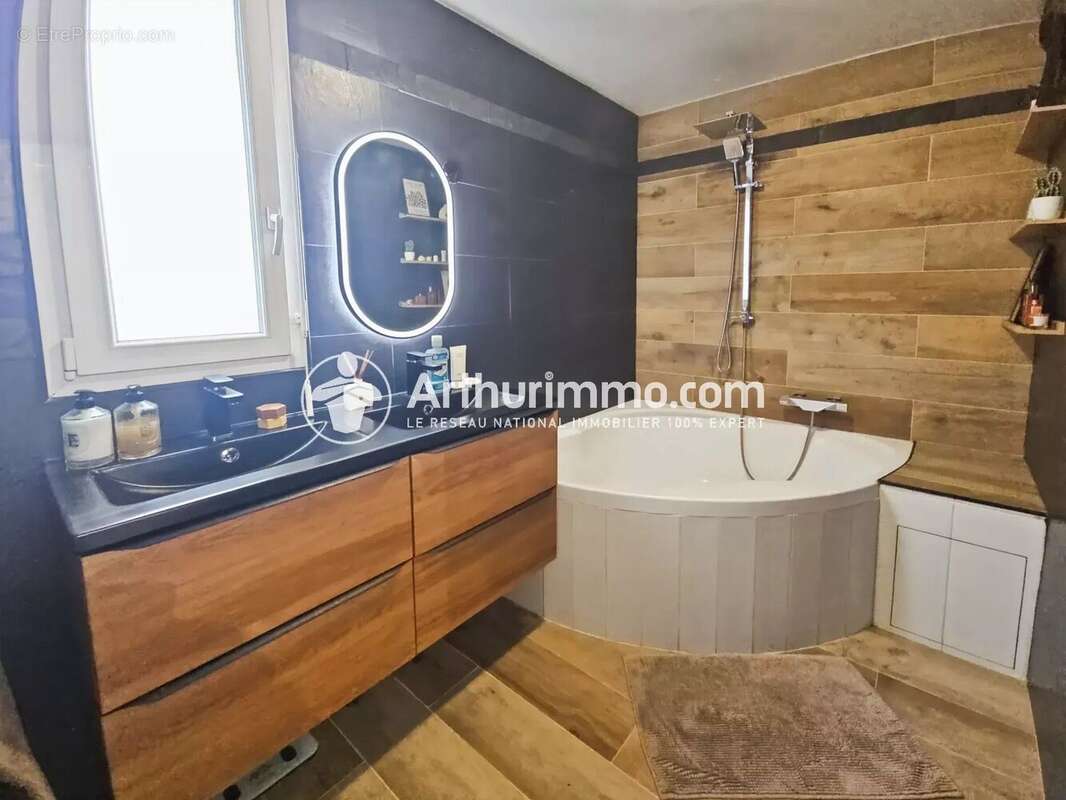 Appartement à LISSES