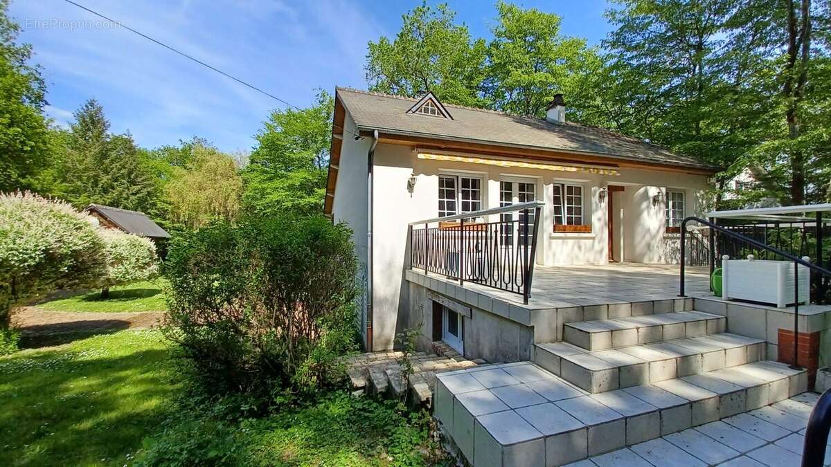 Maison à CONTRES