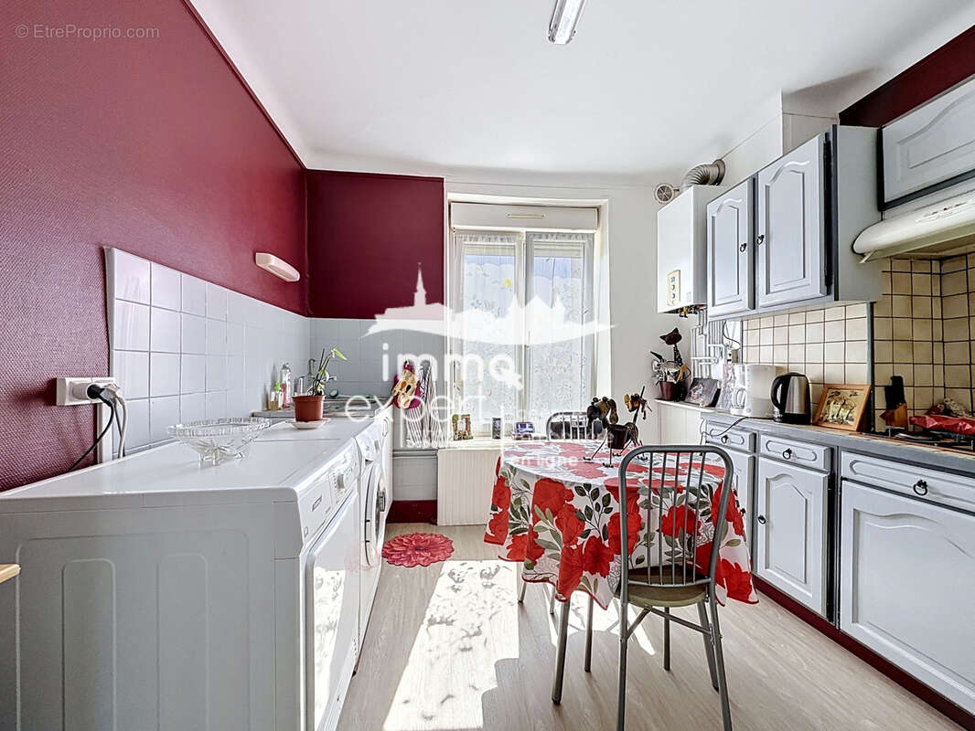 Appartement à MIRECOURT