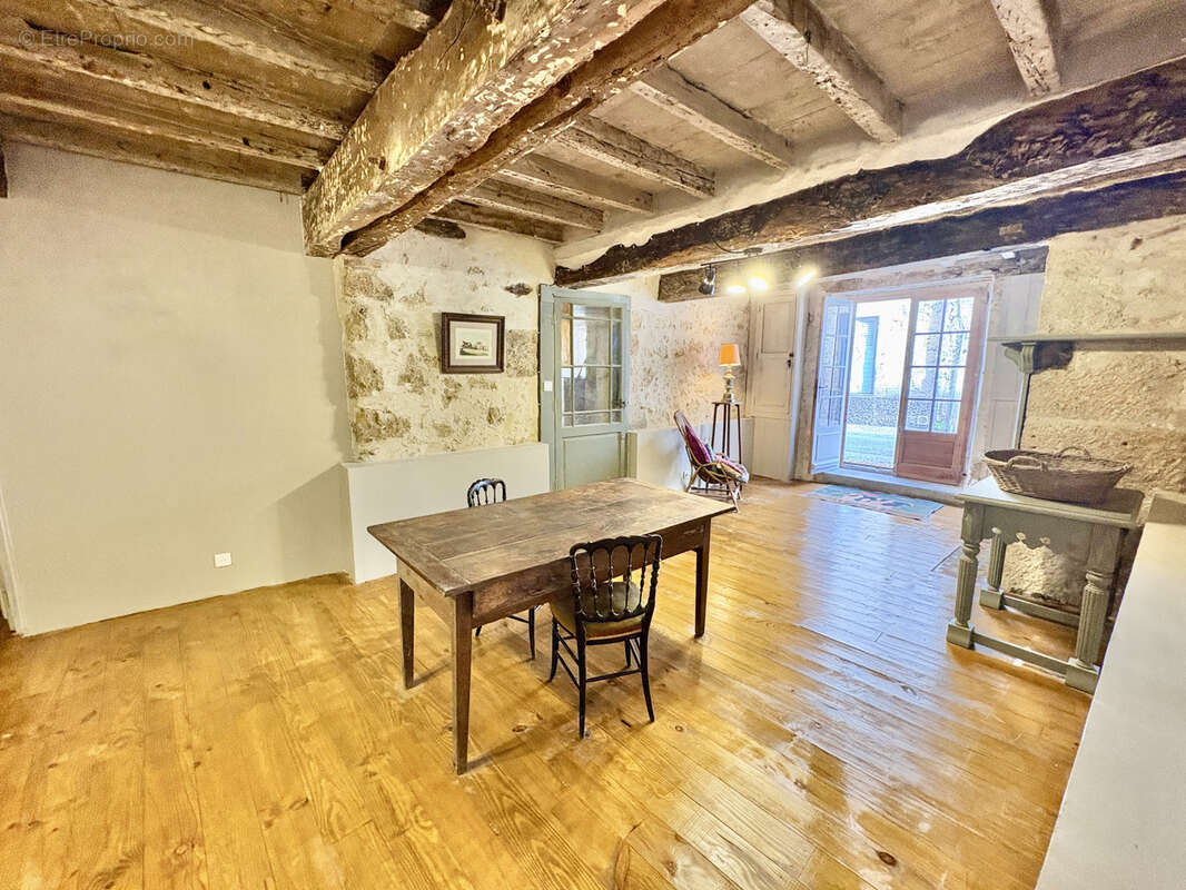 Maison à LA ROMIEU