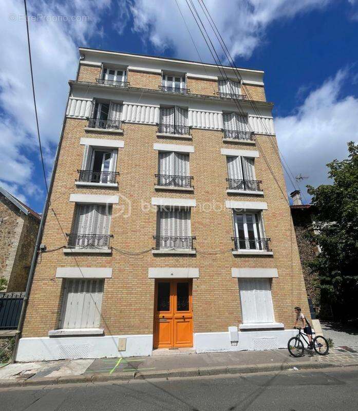 Appartement à COLOMBES