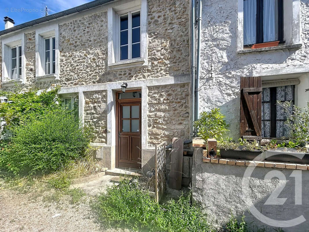 Maison à MAINCY
