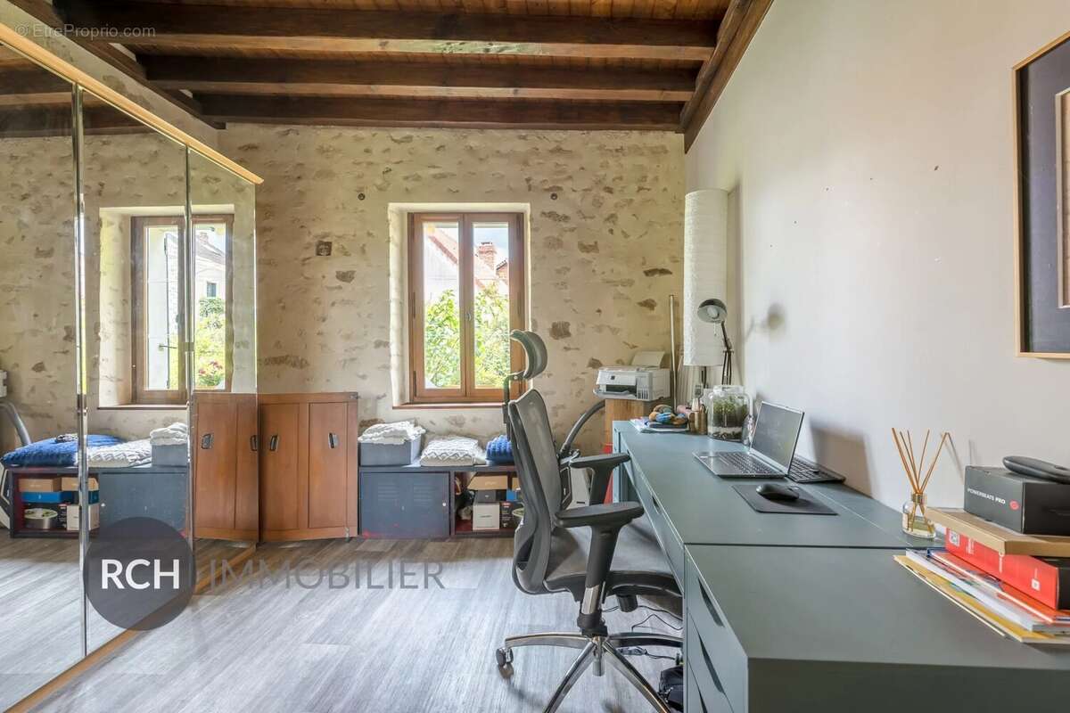 Maison à MEZY-SUR-SEINE