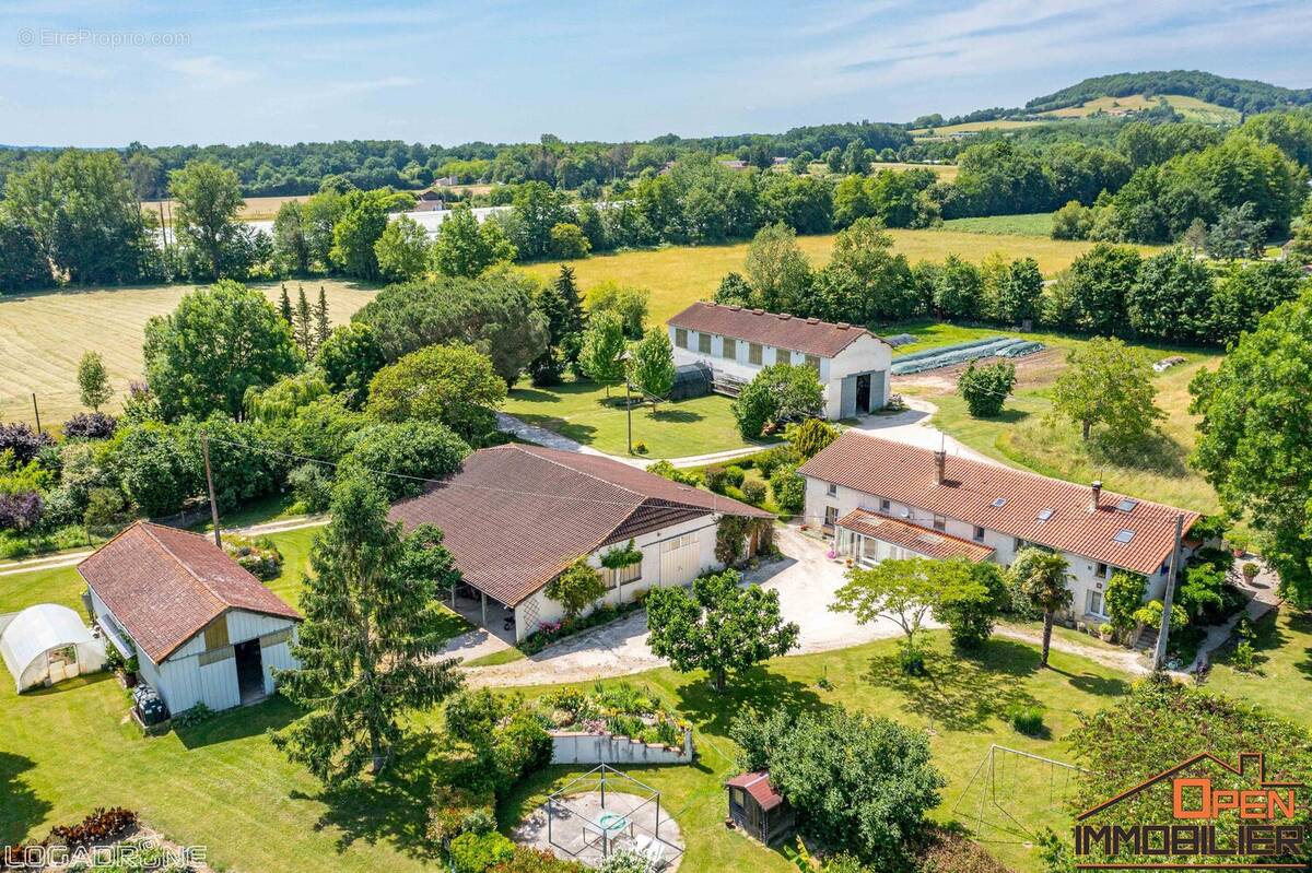 Maison à SAINT-SYLVESTRE-SUR-LOT