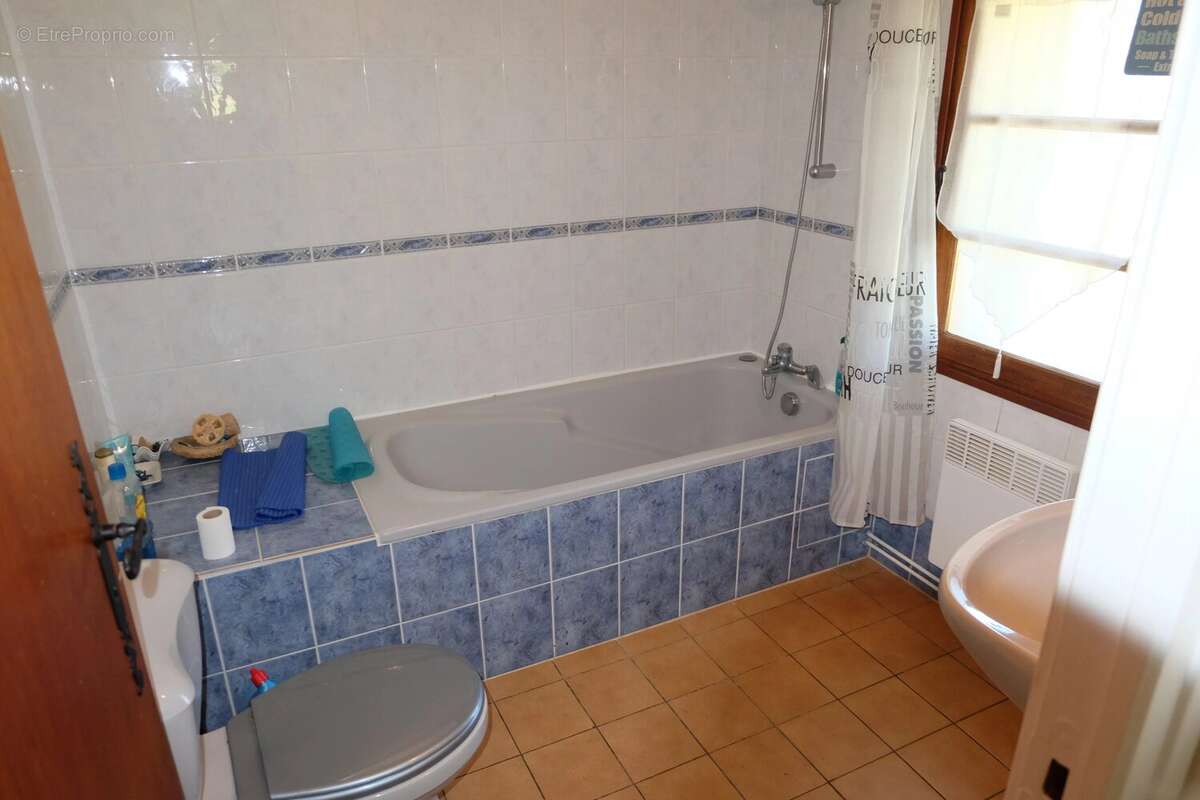 Maison à TOMBEBOEUF