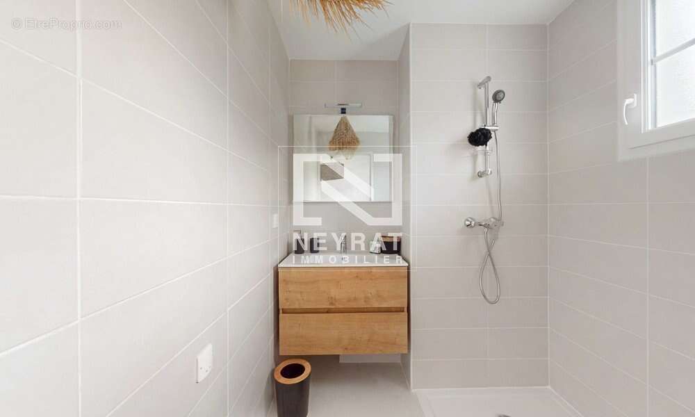 T4 maison duplex - au coeur du village et a proximite immediate de toutes commodites - photo 8