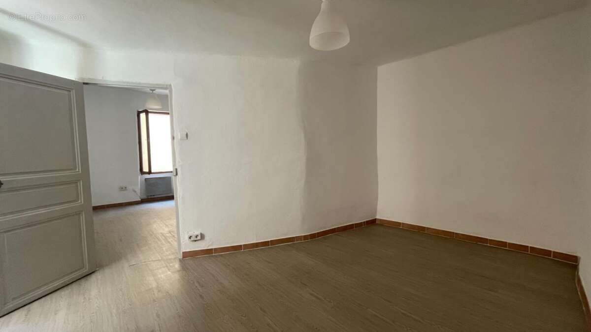 Maison de village avec terrasse à vendre 4 pièces TRETS (13) - photo 11