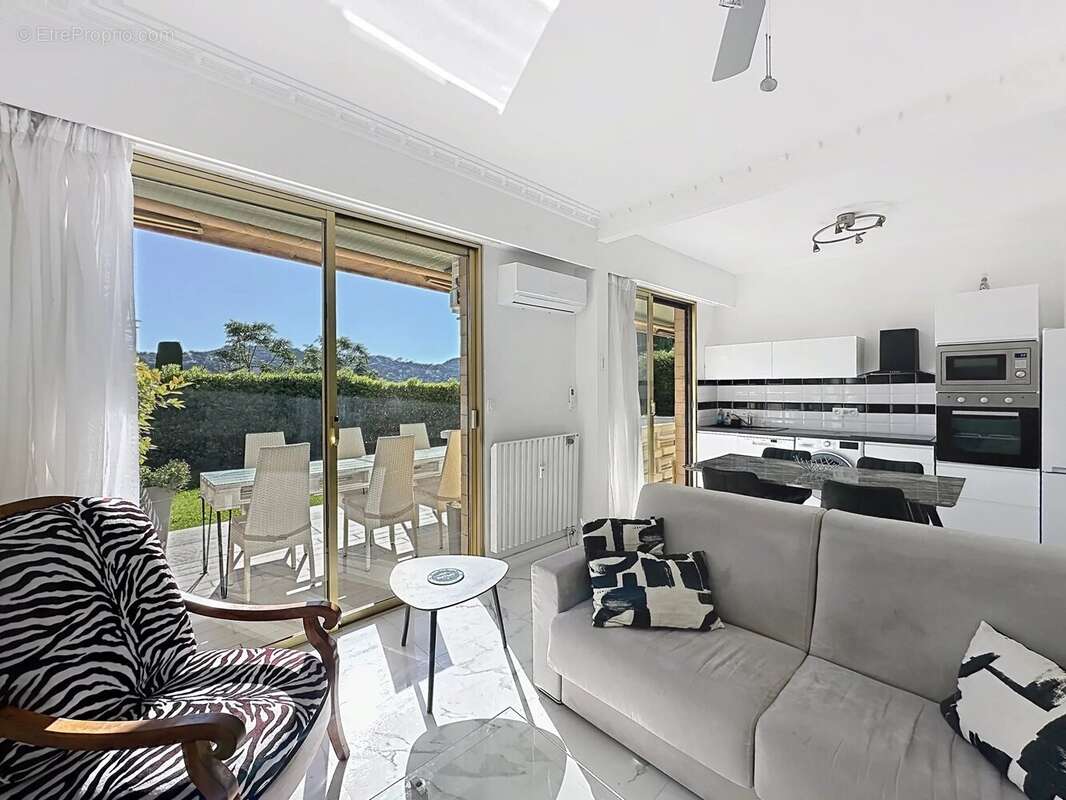 Appartement à LE CANNET