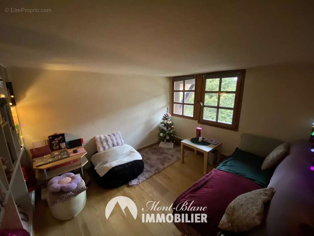 Appartement à DEMI-QUARTIER