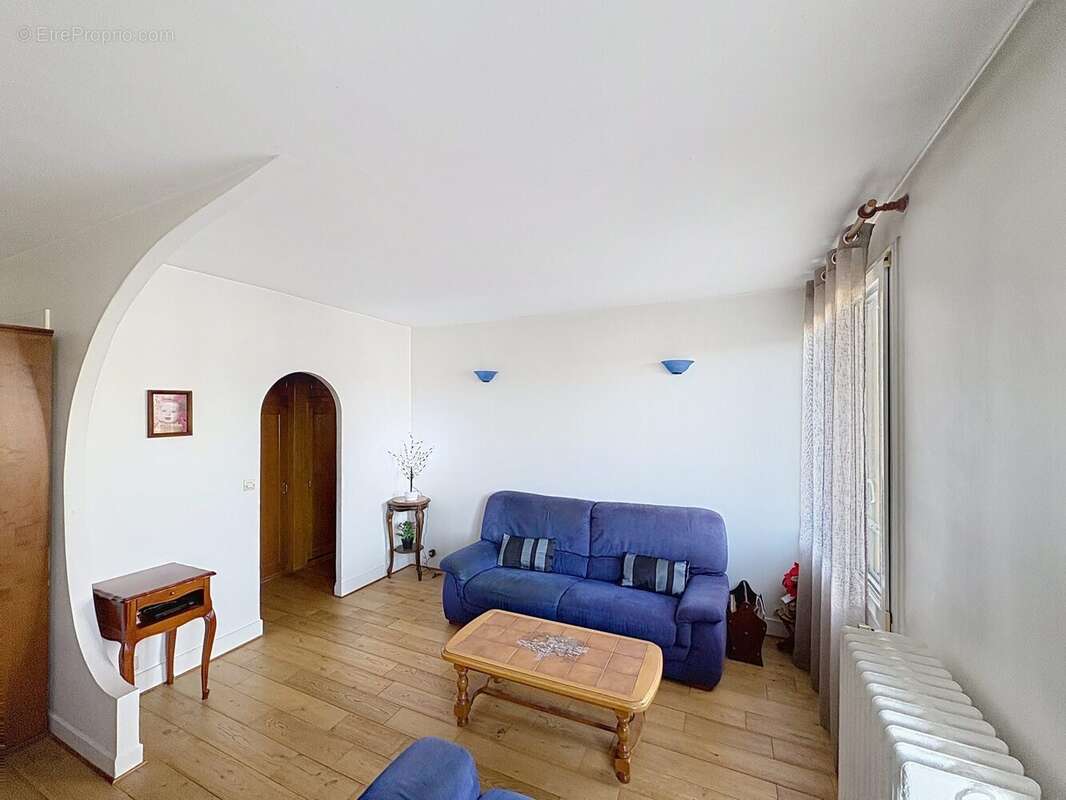 Appartement à L'HAY-LES-ROSES