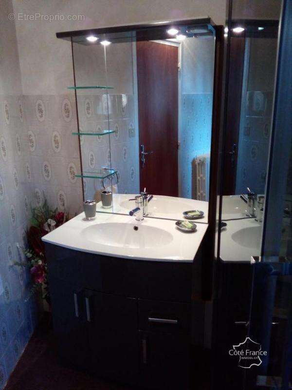 Commerce à MEZIERES-SUR-OISE