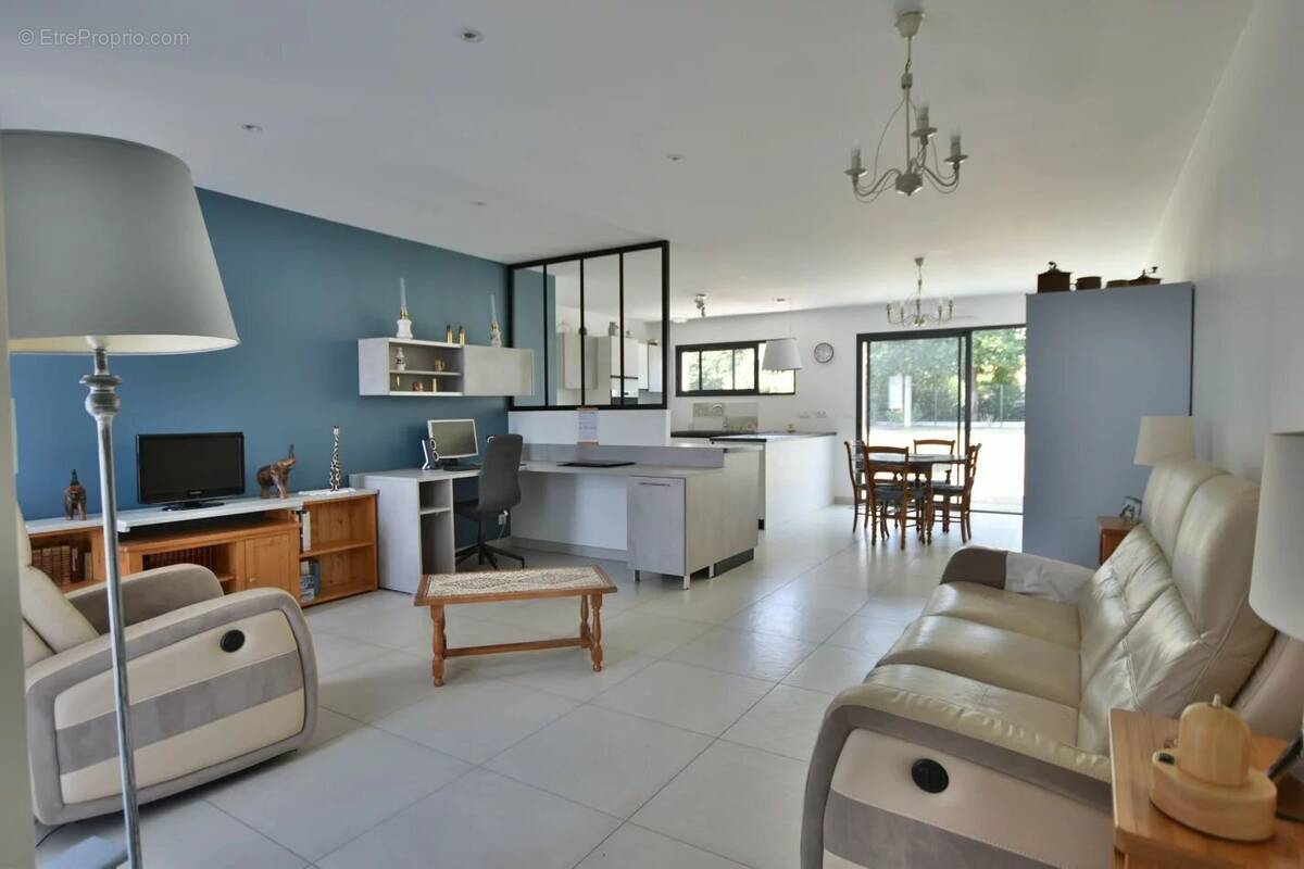 Maison à LE MAY-SUR-EVRE