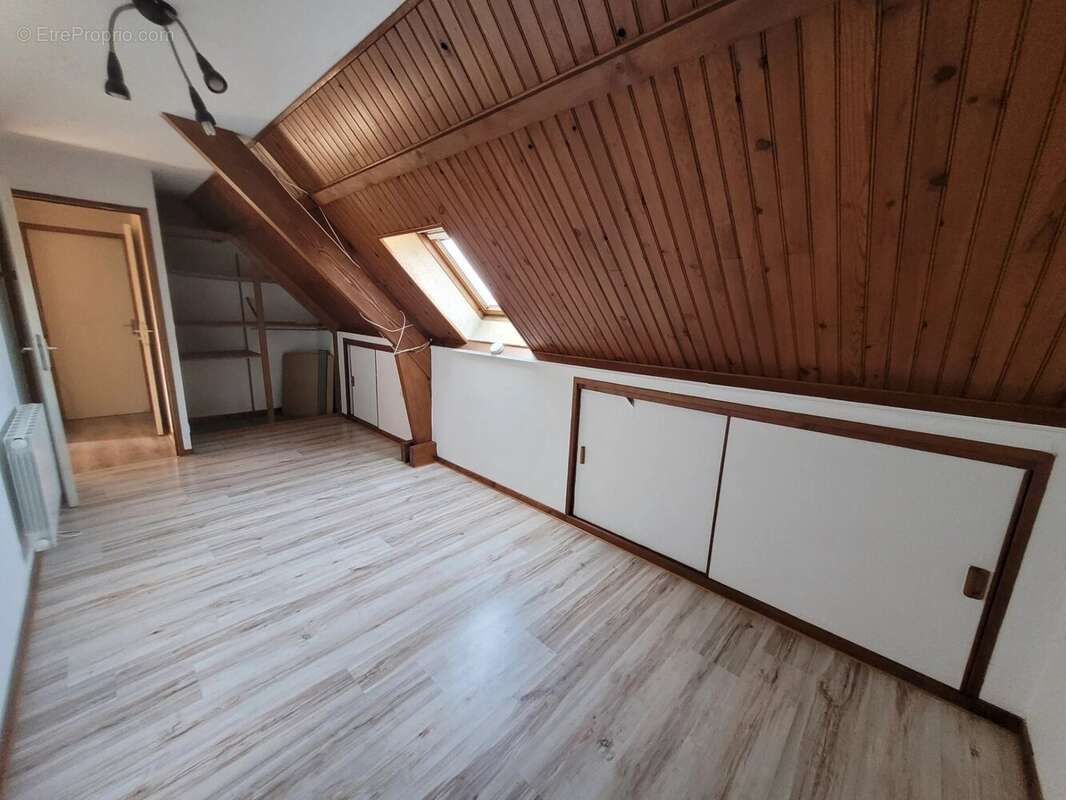 Maison à SAINT-PERAVY-LA-COLOMBE