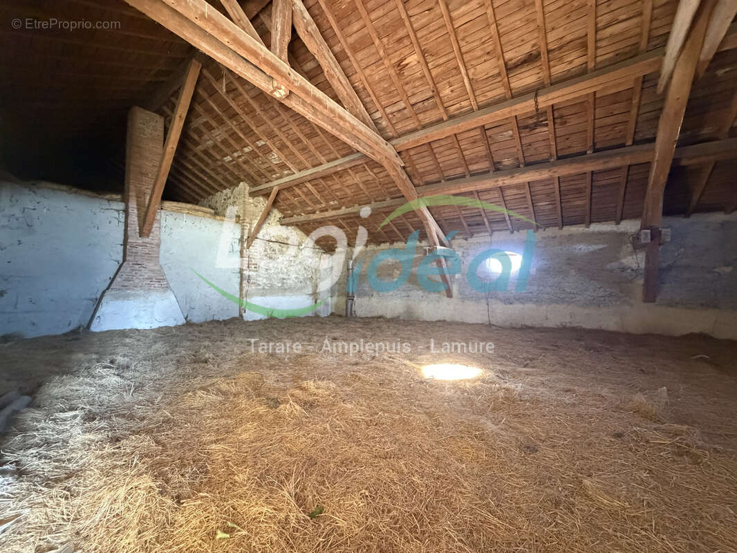 Grange en pierre à réinventer   Un projet unique entre charme de l'ancien et potentiel exceptionnel - photo 6