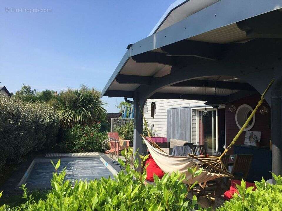 Commerce à DIVES-SUR-MER