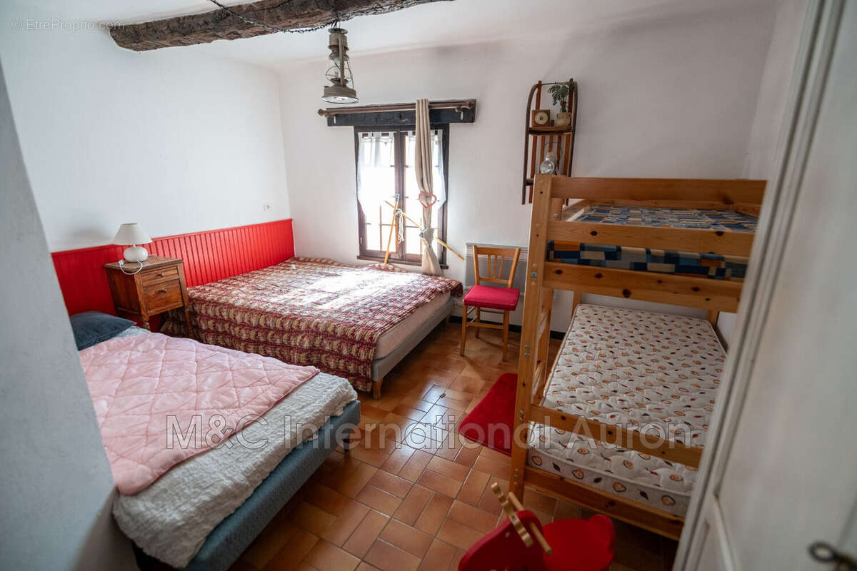 Appartement à SAINT-ETIENNE-DE-TINEE