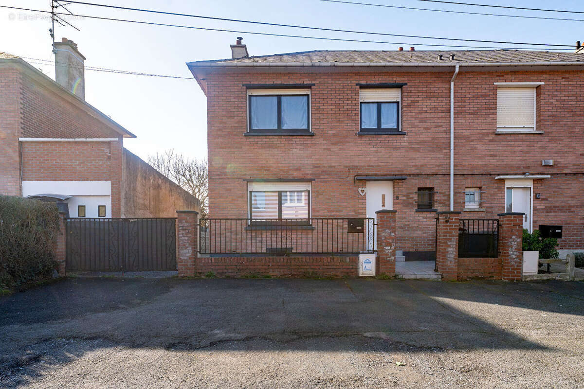 Maison à LAMBRES-LEZ-DOUAI