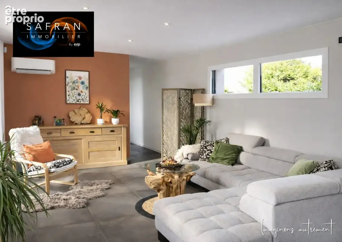 Maison 131 m² à Commelle-Vernay  - photo 7