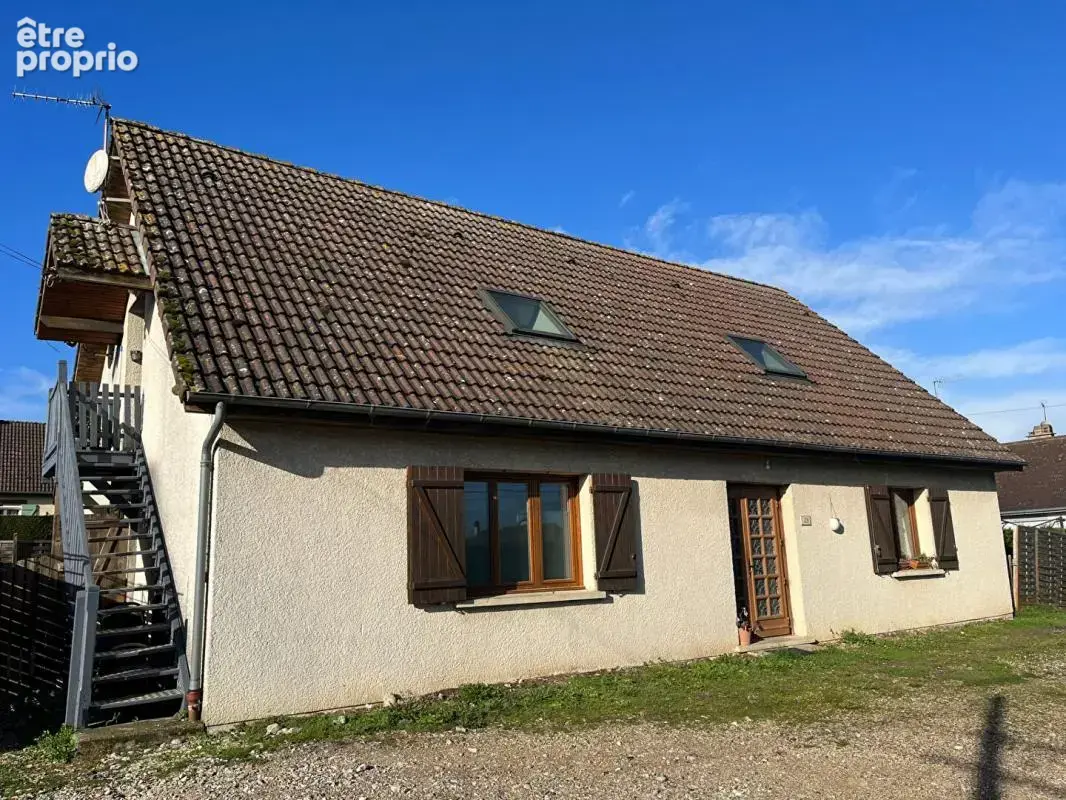 Maison à NEUF-MARCHE