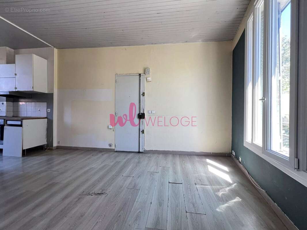 Appartement à MARSEILLE-3E