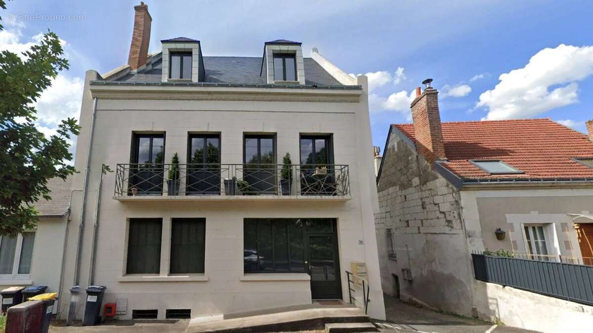 Commerce à SAINT-CYR-SUR-LOIRE