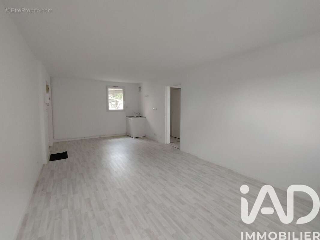 Appartement 44 m² à Creil  - photo 2