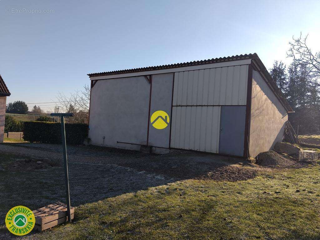 Maison à LE VEURDRE