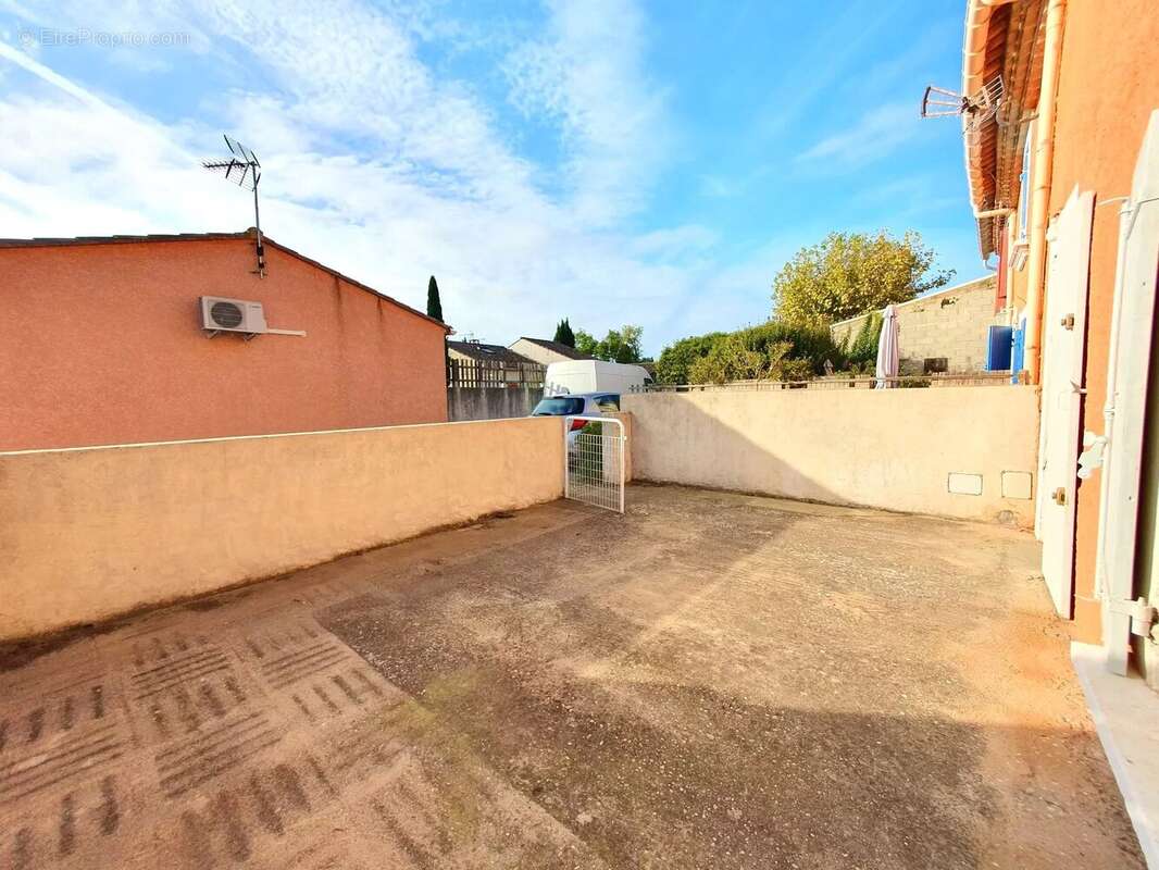 Maison à CAUMONT-SUR-DURANCE