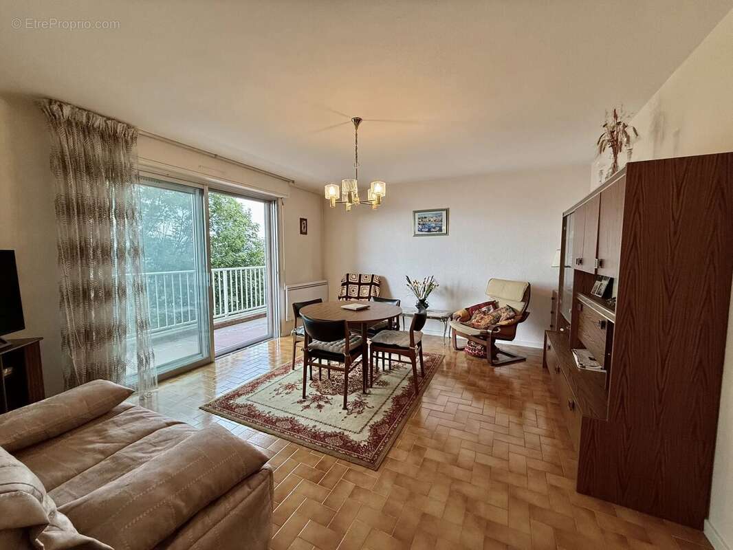 Appartement à EVIAN-LES-BAINS