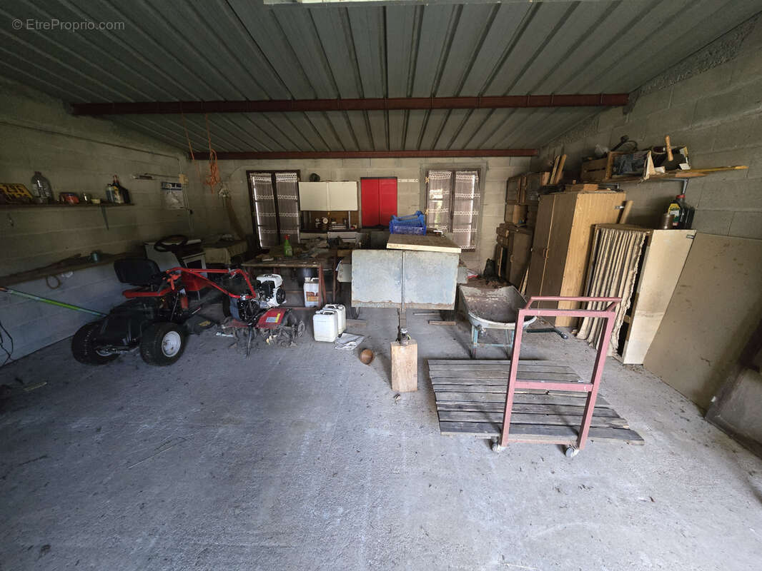 Maison à LA CHAPELLE-SAINT-LAURIAN