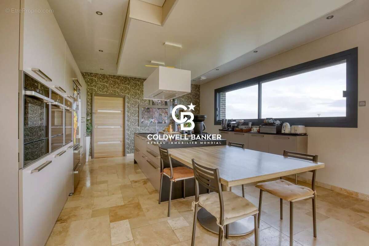 Maison à BLANGY-TRONVILLE