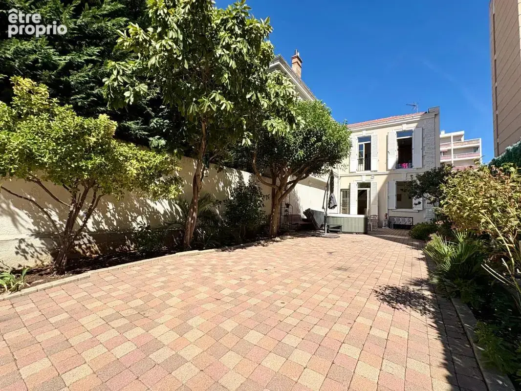 Maison à LE CANNET