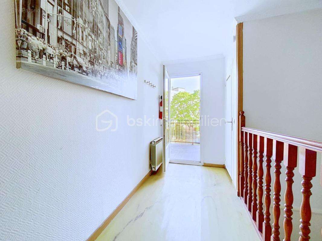 Maison F7 située à Villeparisis avec 1 pièce en sous-sol, 3 salles de bain, 1 jardin et 1 terrasse - photo 5