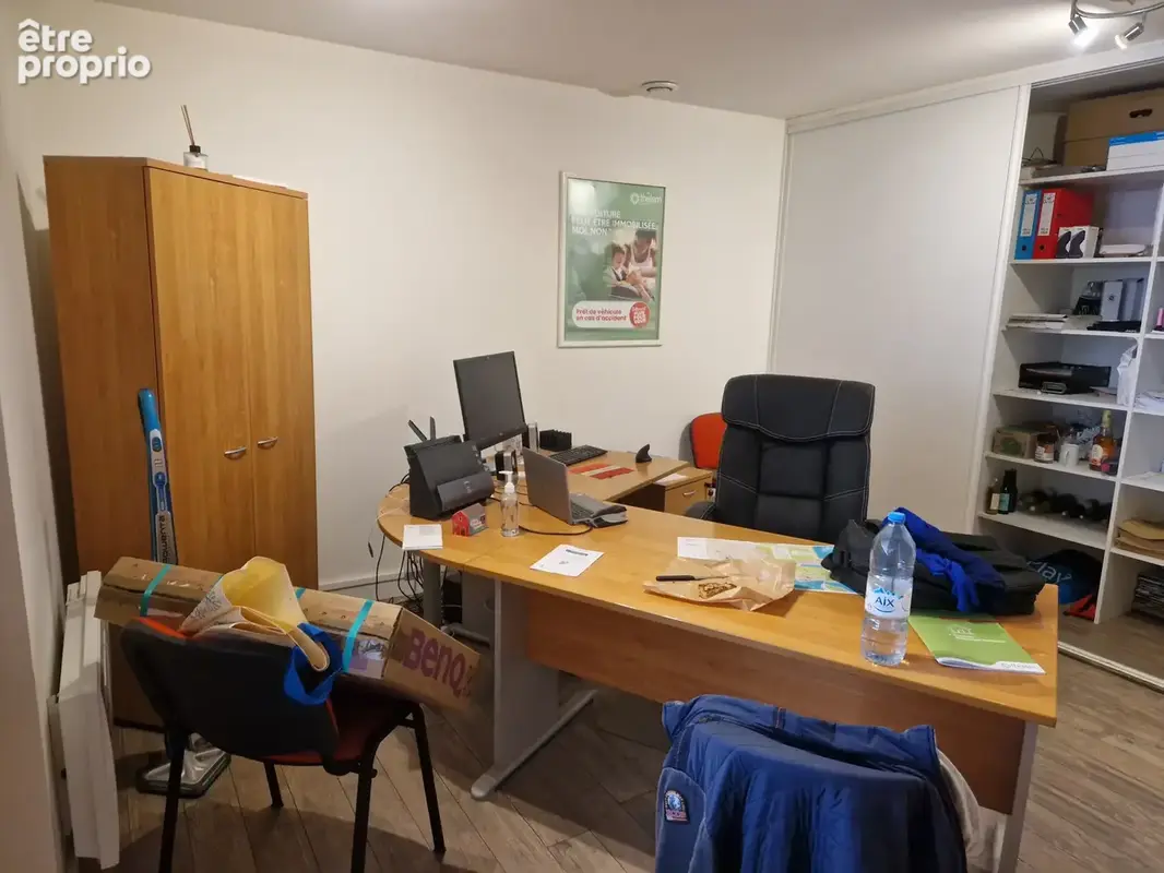 Bâtiment au coeur de Port Joinville avec appartement. - photo 4