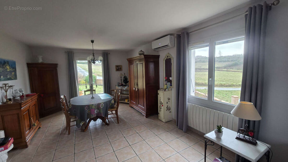 Maison à BELVEZE-DU-RAZES