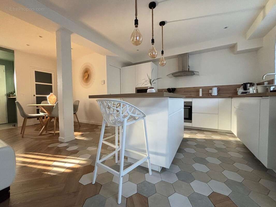 Maison à SAINT-PIERRE-DU-PERRAY