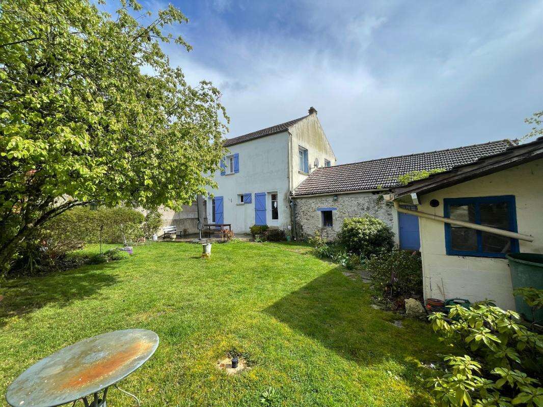 Maison à LIZY-SUR-OURCQ