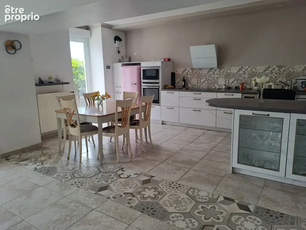 Propriété de caractère sur 3,6 hectares avec piscine - photo 6