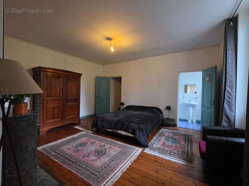 Appartement à SAINT-SORNIN-LEULAC