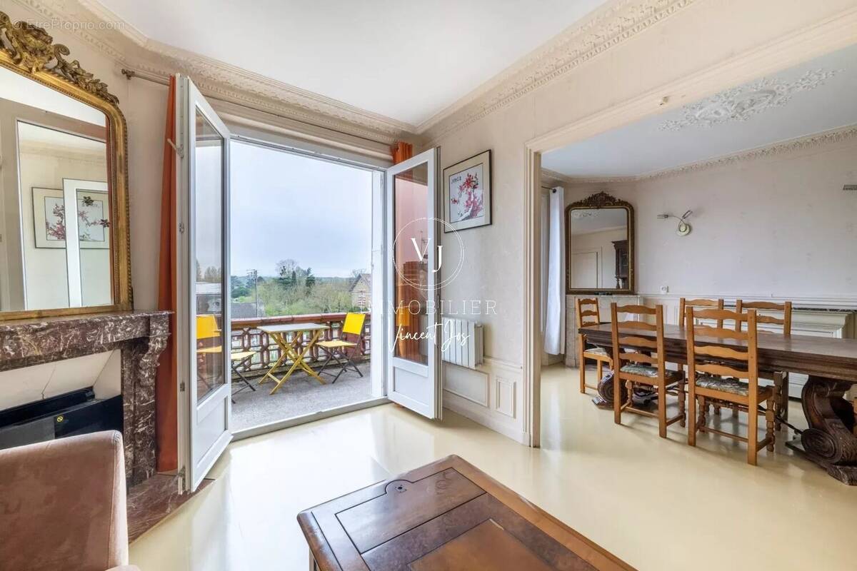 Maison à VAUX-SUR-SEINE