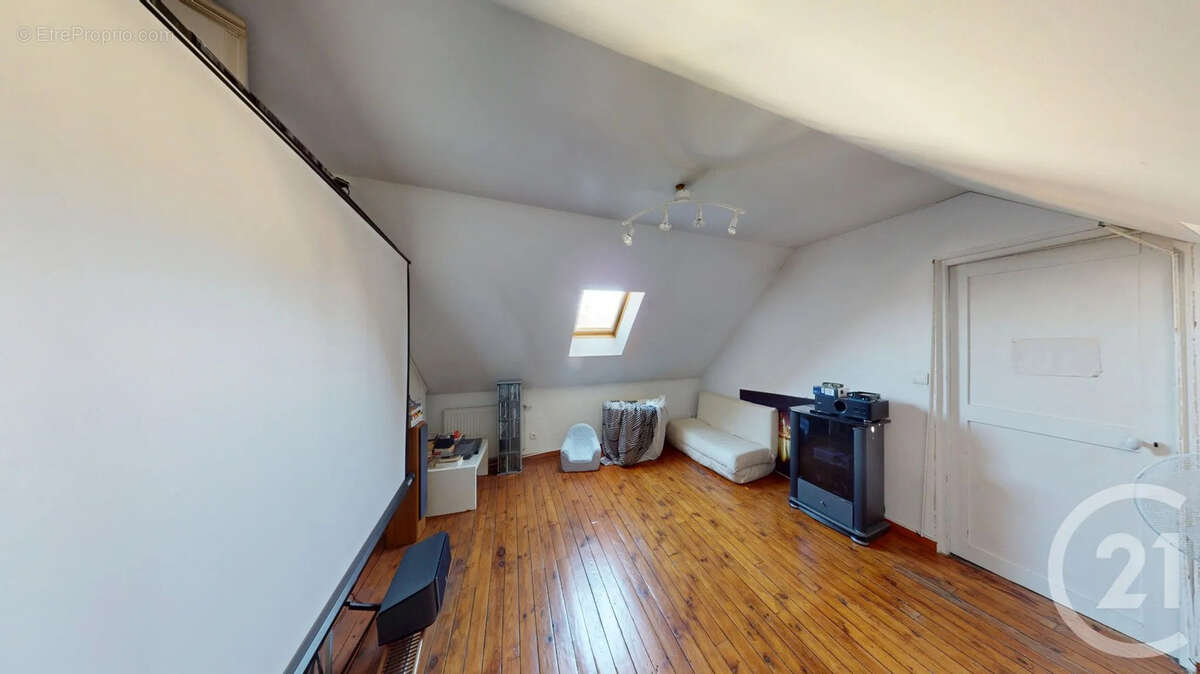 Maison à SAINT-QUENTIN